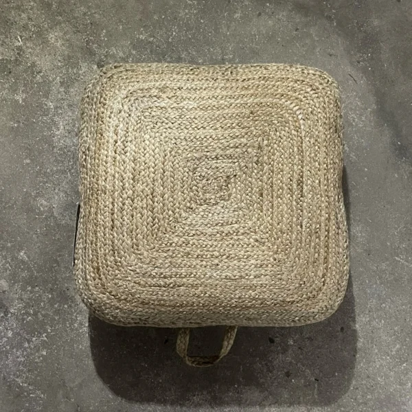 Sitzpouf aus Jute